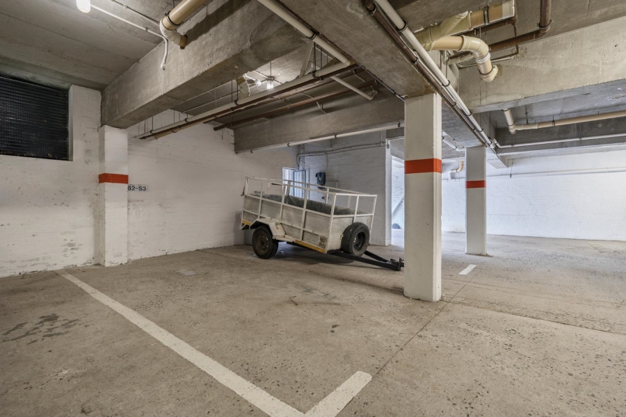 1 Bedroom Property for Sale in Sea Point Western Cape